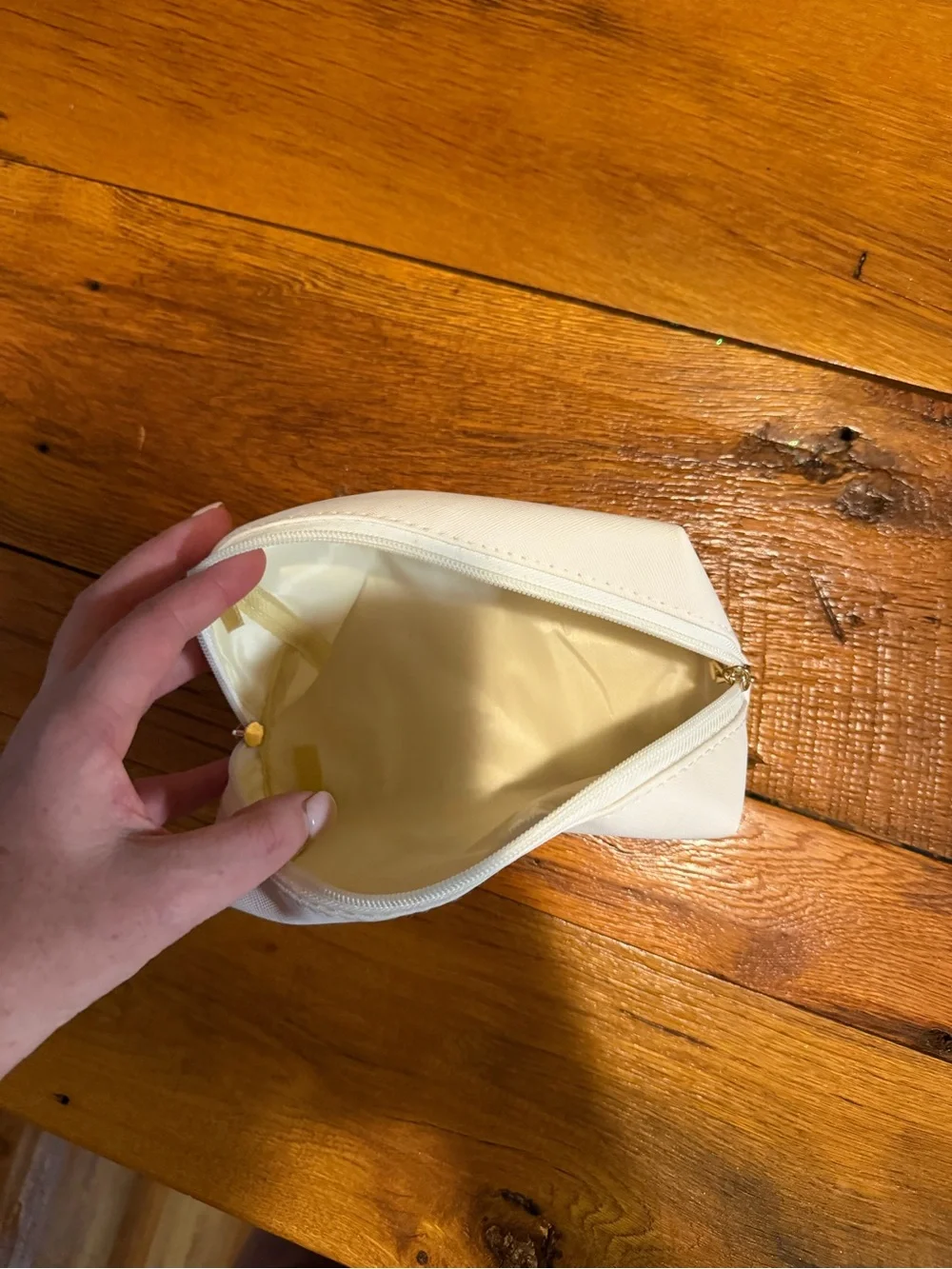 Cosmetic bag